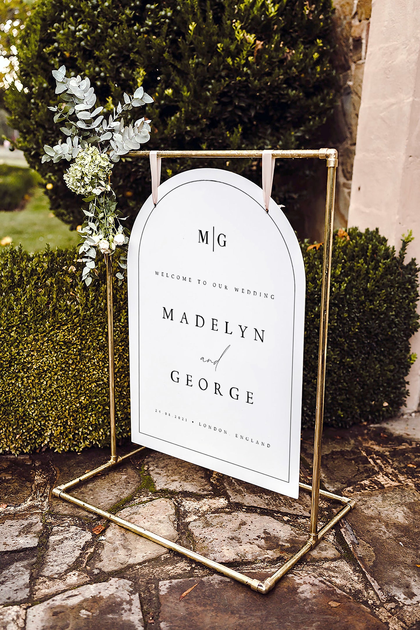 Madelyn Minimalist ARCHED Wedding Welcome Sign Template